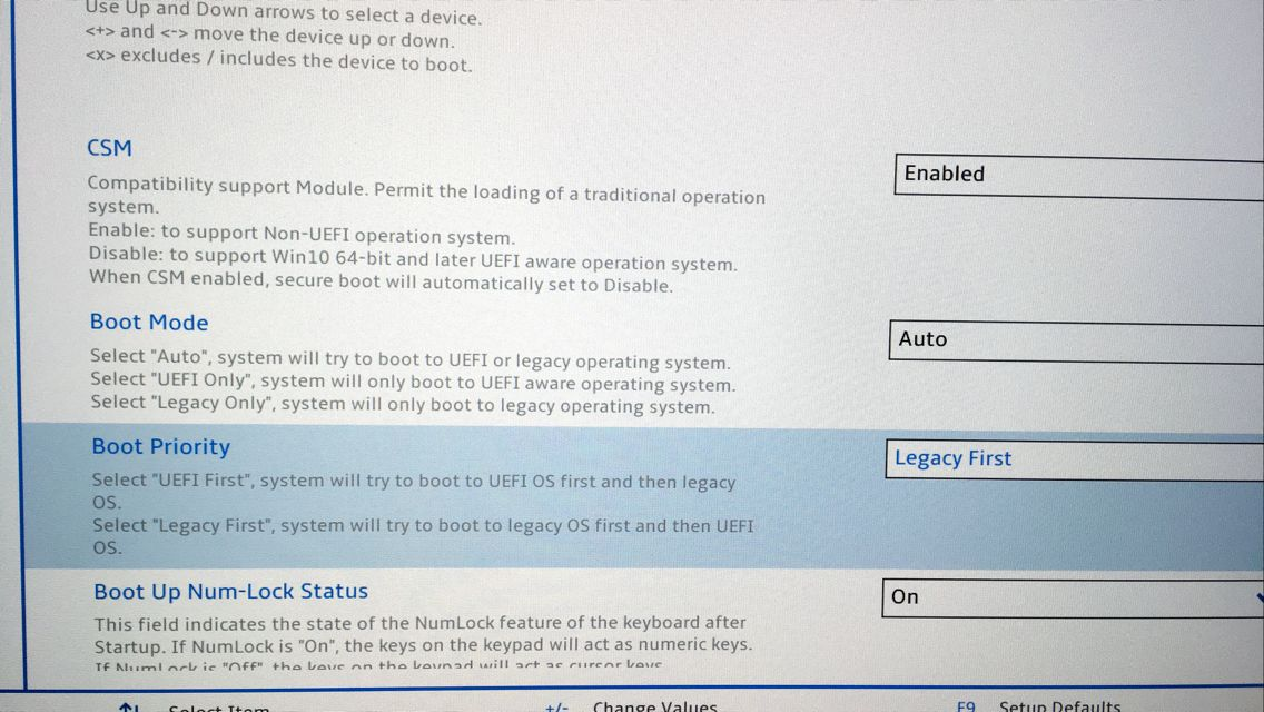 新购买的硬盘装win7系统进不去系统怎么办？