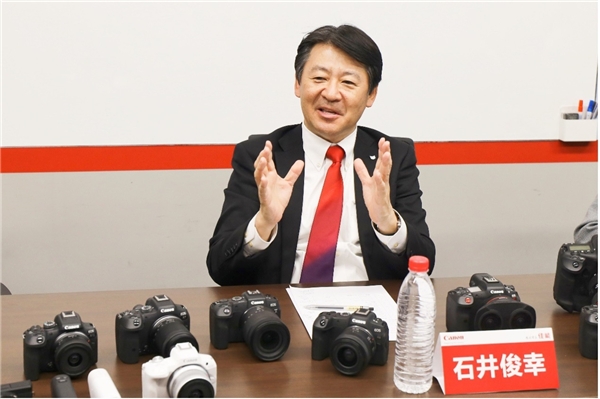 EOS R8、R50新品上市热卖,为中国市场及用户带来诚意——专访佳能中国石井俊幸