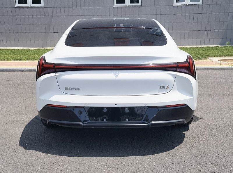 哪吒 S 纯电版完成申报，最大电机功率 340kW